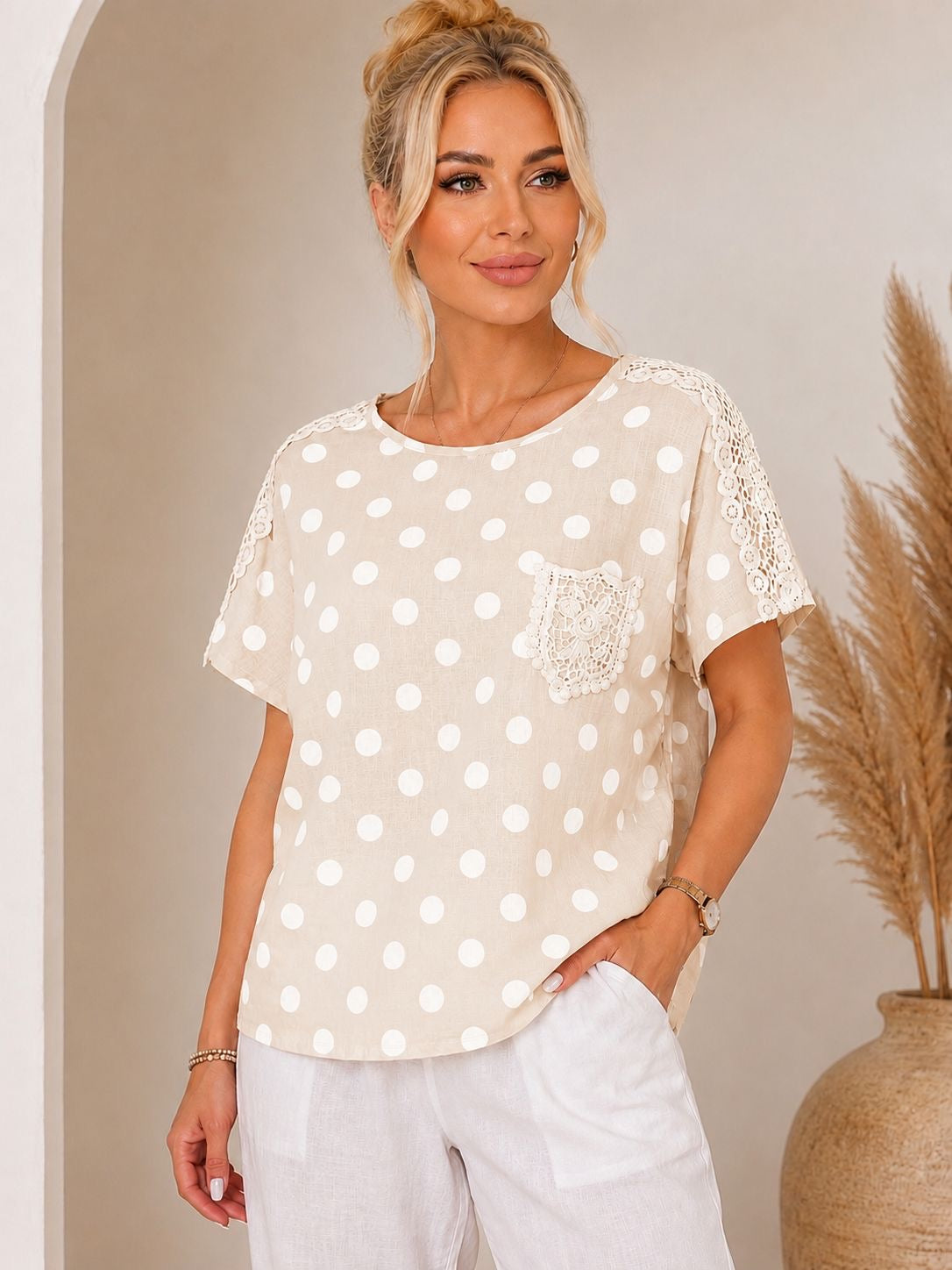 Bluza Bily cu buline și broderie