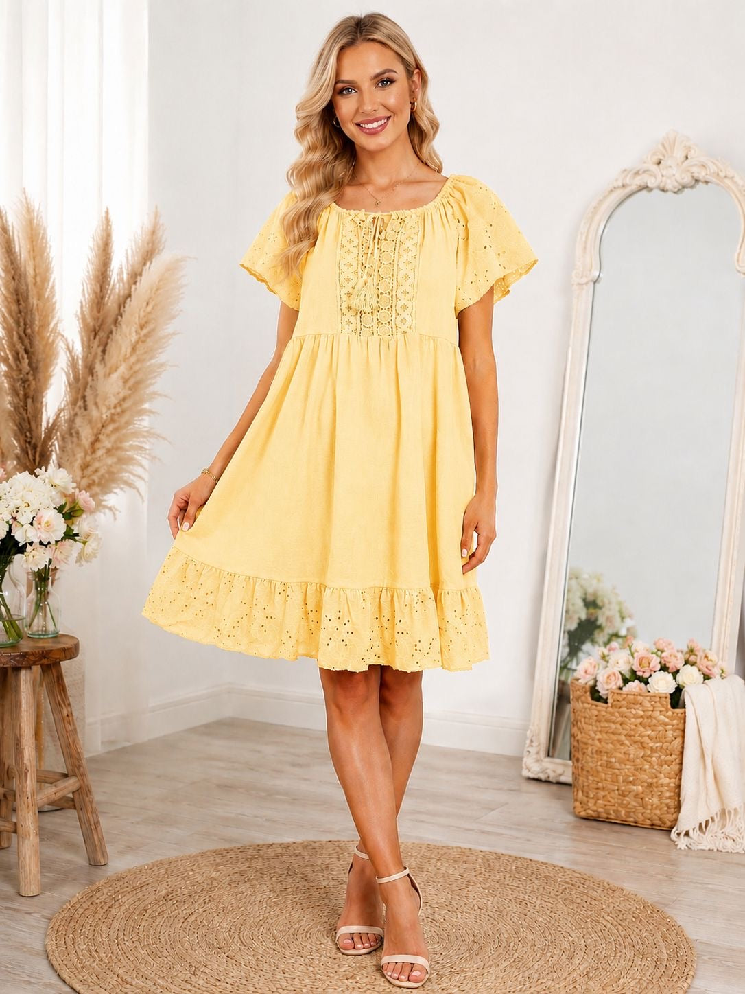 Rochie cu broderie și ciucuri Gisela
