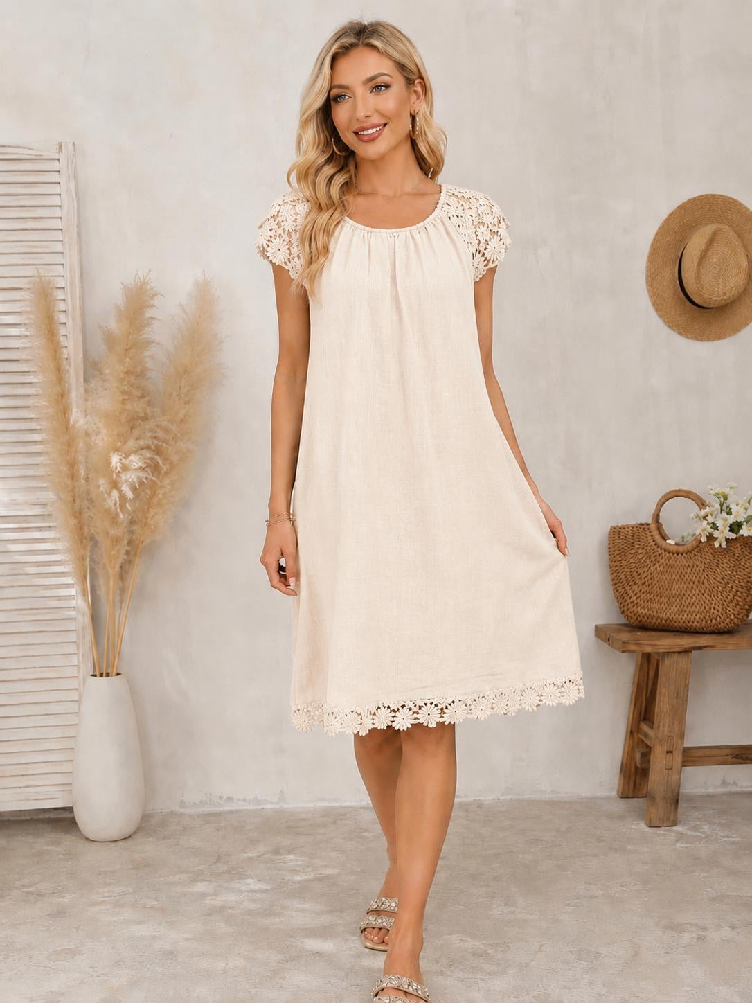 Rochie cu broderie Mika