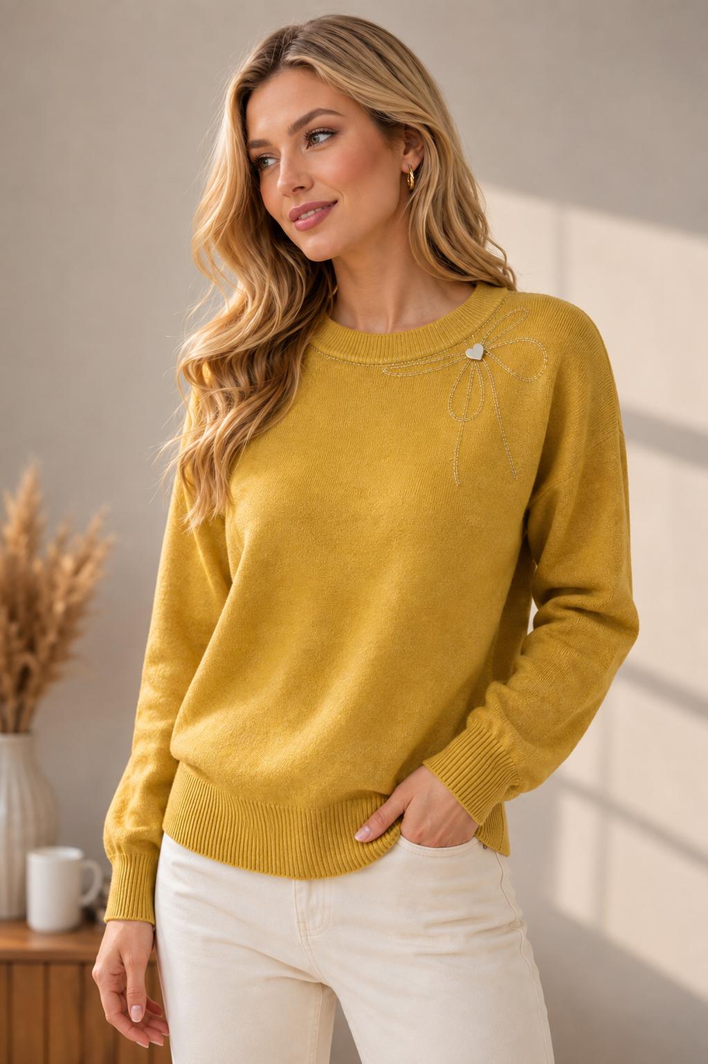 Pulover cu strasuri Luna