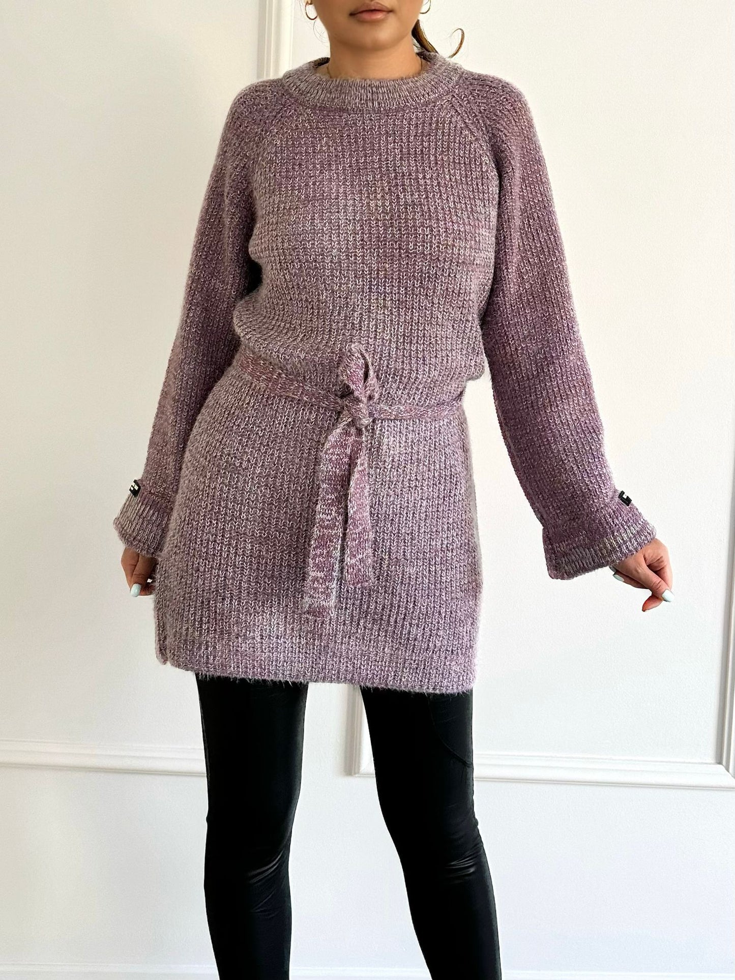 Pulover tricotat cu cordon în talie Raya