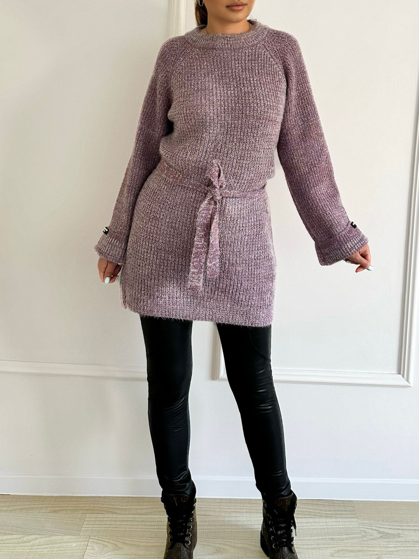 Pulover tricotat cu cordon în talie Raya